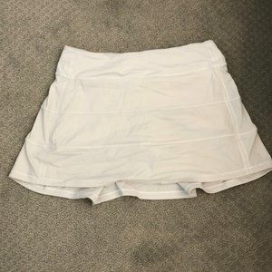 Lululemon Pace rival skirt (size 6 tall)